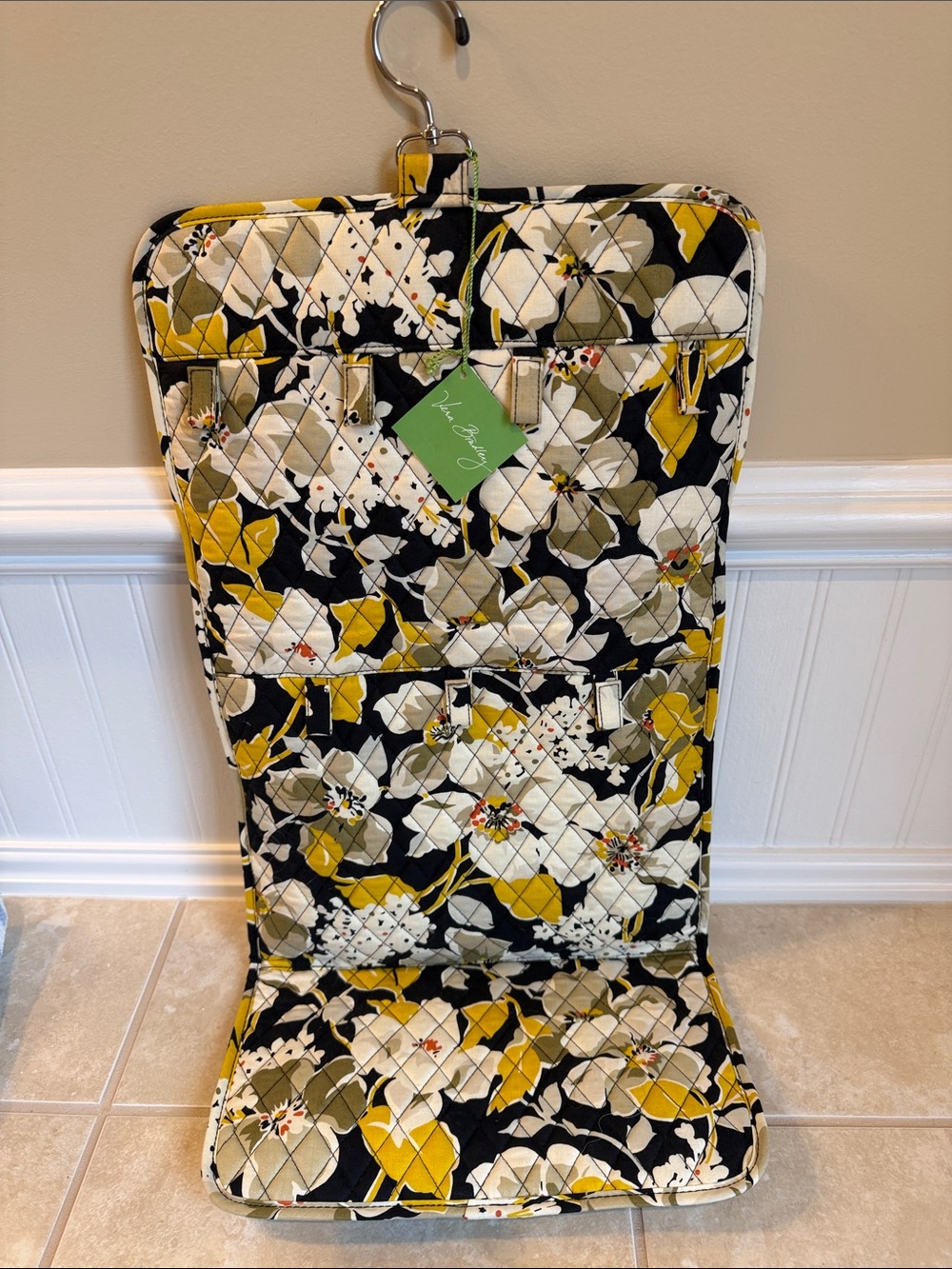 Vera Bradley Quilted Floral Hanging Organizer in Black, Dogwood Pattern